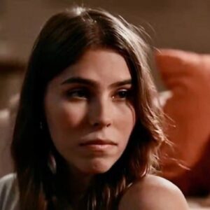 Buba acolhe sua família em meio a uma crise financeira e médica, destacando a generosidade de José Augusto em 'Renascer'."