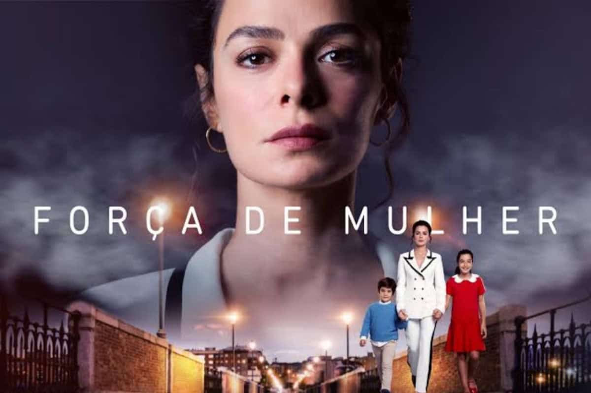 Bahar, protagonista de "Força de Mulher", olha para o horizonte com um olhar determinado, em meio a uma paisagem com tons de esperança.