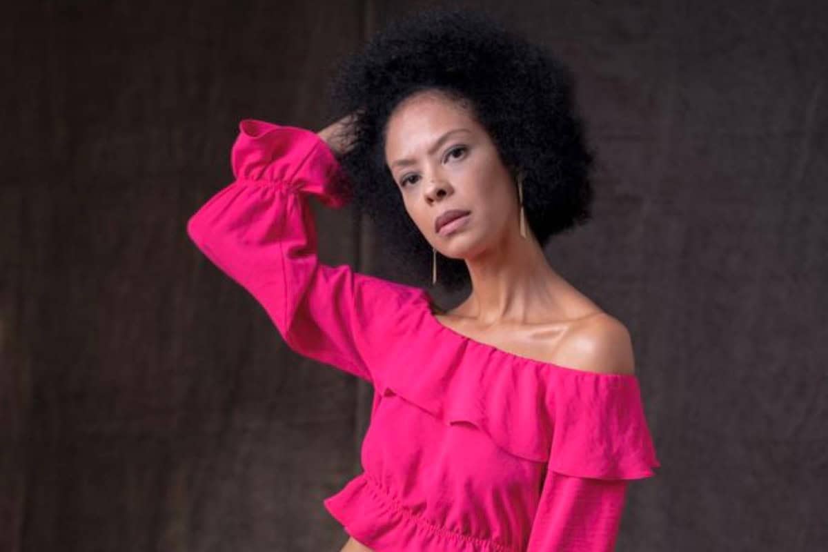 Atriz conhecida por "Amor Perfeito" e "Impuros" dará vida à personagem Acotire em um drama histórico com ficção científica e inclusão social.