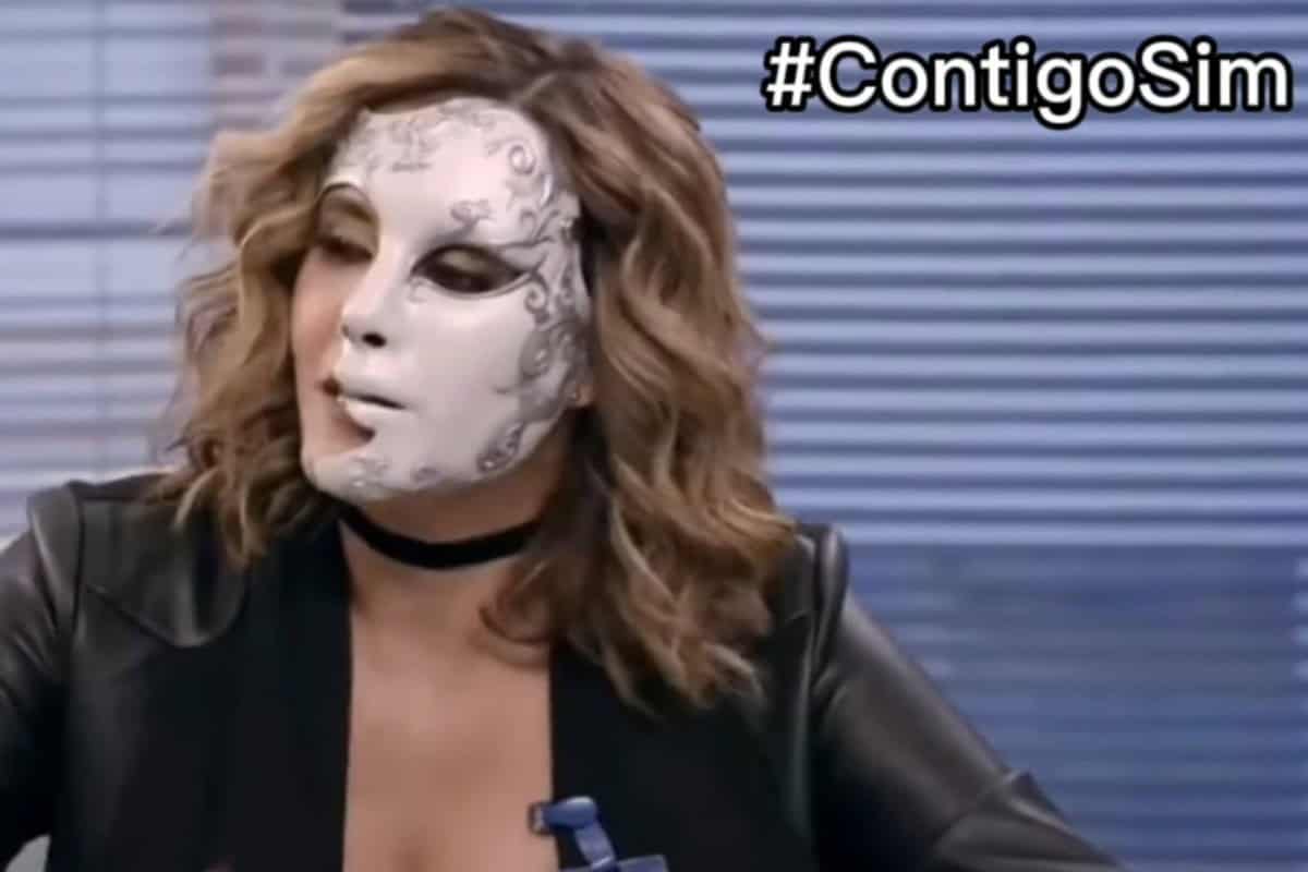 Imagem de Samantha subornando um membro do conselho