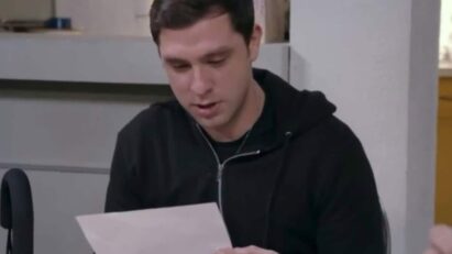 Pablo lendo a carta de Geraldo em "Contigo Sim".