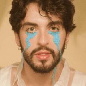 Renato Enoch lança clipe “Lamento do Arremate”, trazendo fases do luto como principal conceito