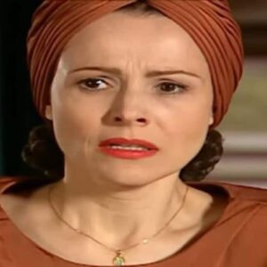 Imagem de Vera (Bia Seidl): "Vera, personagem de Bia Seidl, descobre um tumor cerebral em 'Alma Gêmea'."