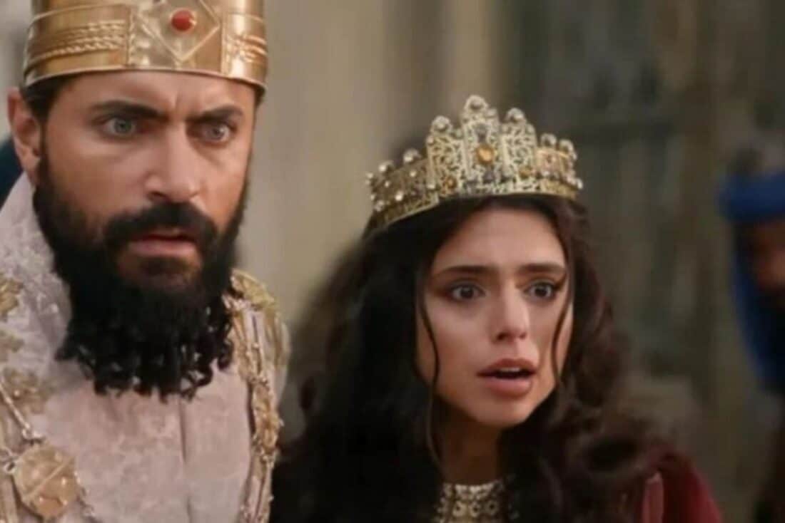 Imagem de Ester (Nathalia Florentino): Ester em cena dramática na novela "A Rainha da Pérsia"