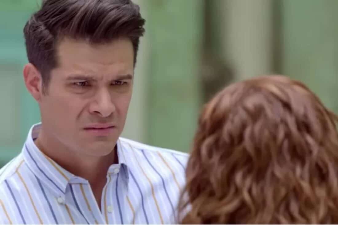 Ângela confessando chantagem a Leonardo