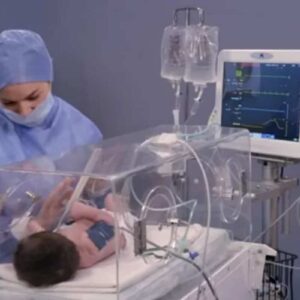 Ângela descobre que seu bebê está se recuperando