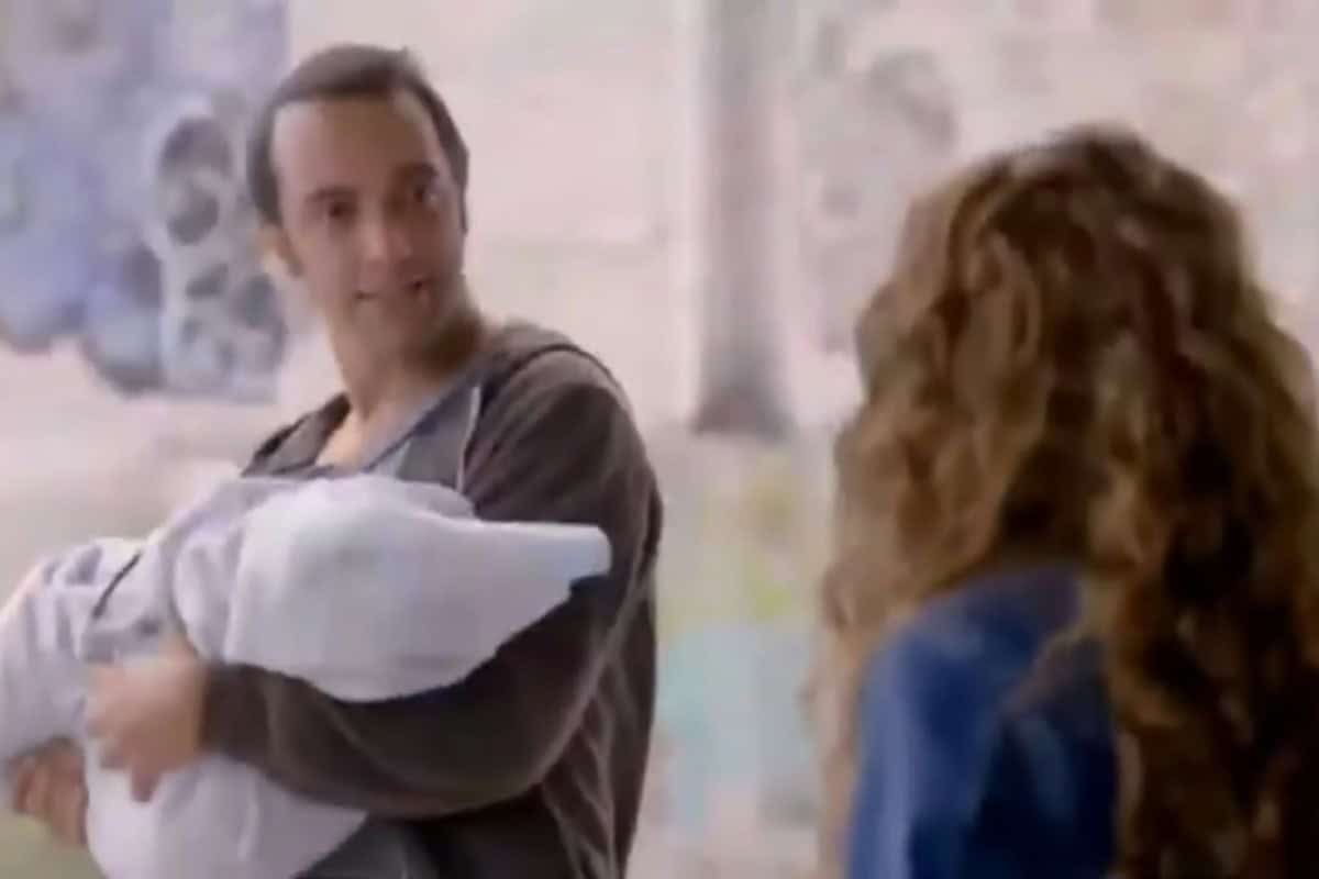Angela enfrentando Félix para salvar seu bebê em Contigo Sim