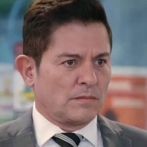 Cena final de Geraldo revelando a Samanta que fingiu sua morte para ensinar-lhe uma lição.