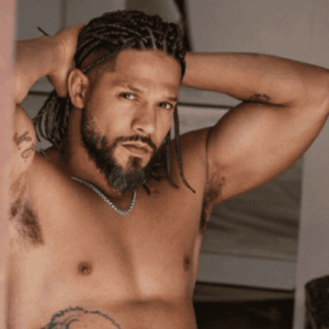 Postagem nas redes sociais destacando o novo conteúdo adulto de Juninho Motoboy