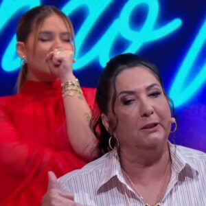 Margareth Serrão expõe conflitos envolvendo sua filha Virginia e a influenciadora Emilly Garcia durante programa ao vivo."