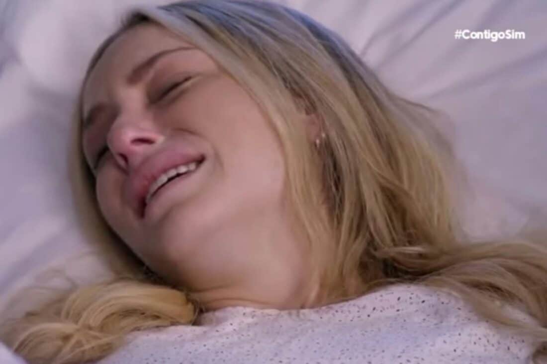 Salma sentindo dores abdominais durante conversa com Leonardo