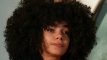 Zinha visita Jacutinga para conversar com Joana em 'Renascer