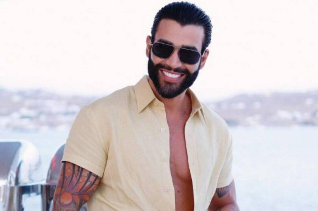 Uma foto de Gusttavo Lima sobre a polêmica envolvendo o cantor e as acusações de lavagem de dinheiro