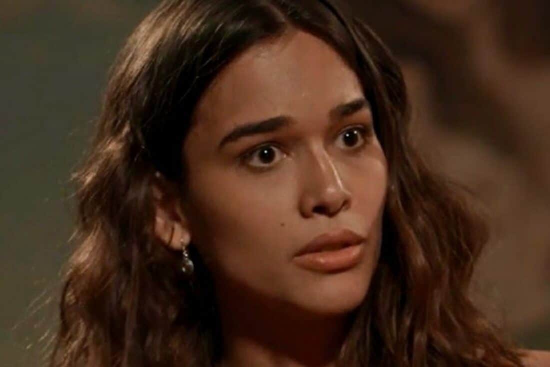Mariana descobre uma carta que revela um segredo de família