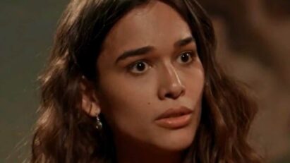 Mariana descobre uma carta que revela um segredo de família