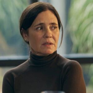 Mércia, traída pelo filho, revela seus segredos para Luma.