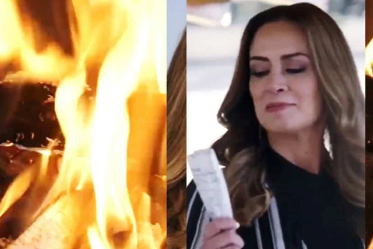 Imagem de Mirtes jogando a carta comprometedora na lareira, acreditando que apagará seu passado sombrio para sempre