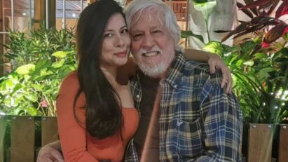 Nuno Leal Maia sorridente ao lado da esposa, Mônica Camillo, durante comemoração de aniversário