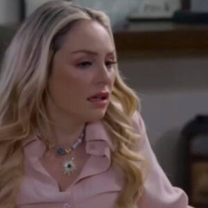 Salma desmaiando após descobrir o golpe de Isac", "Isac planejando o golpe milionário contra Salma", "Sandra revelada como cúmplice no plano de roubo da fortuna de Salma".