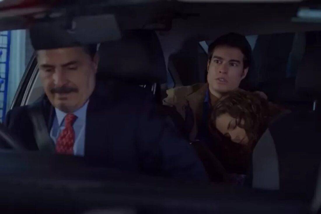 Álvaro sequestrando Ângela para evitar sua prisão em Contigo Sim