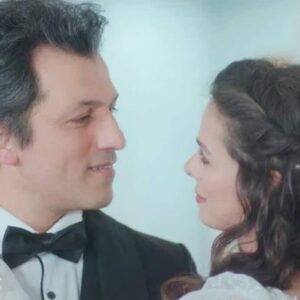 "Bahar e Arif se casam no emocionante final de Força de Mulher