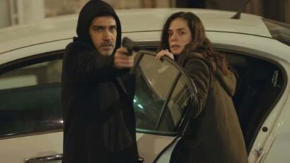 Arif observará enquanto Bahar partirá com Sarp em fuga.