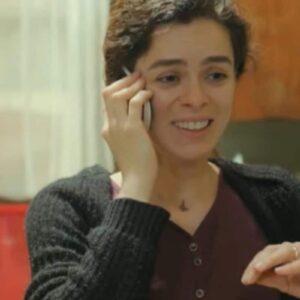 Sema ligando para Bahar na frente das funcionárias