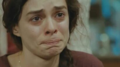 Bahar chorando enquanto toma a difícil decisão de aceitar a medula de Sirin