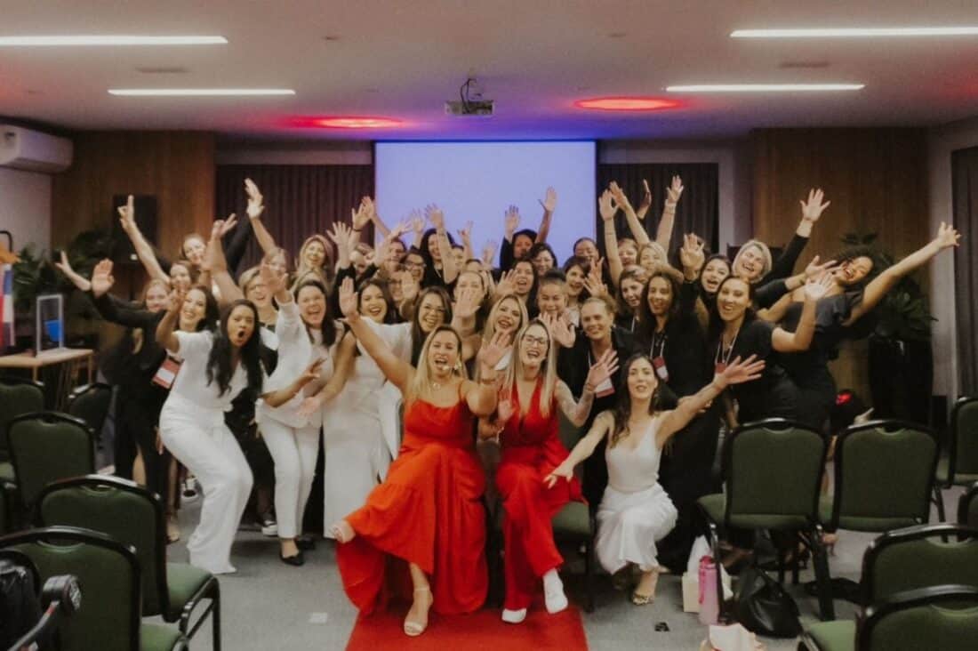 Balneário Camboriú recebe lançamento de livro sobre relacionamentos tóxicos e narcisistas