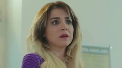 Ceyda escondeu preocupação enquanto testemunha o confronto armado em Força de Mulher