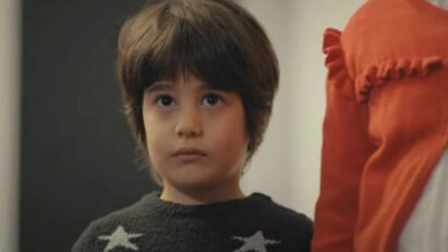 Nezir brinca com Doruk em uma tensa cena final, decidindo o destino da família de Sarp