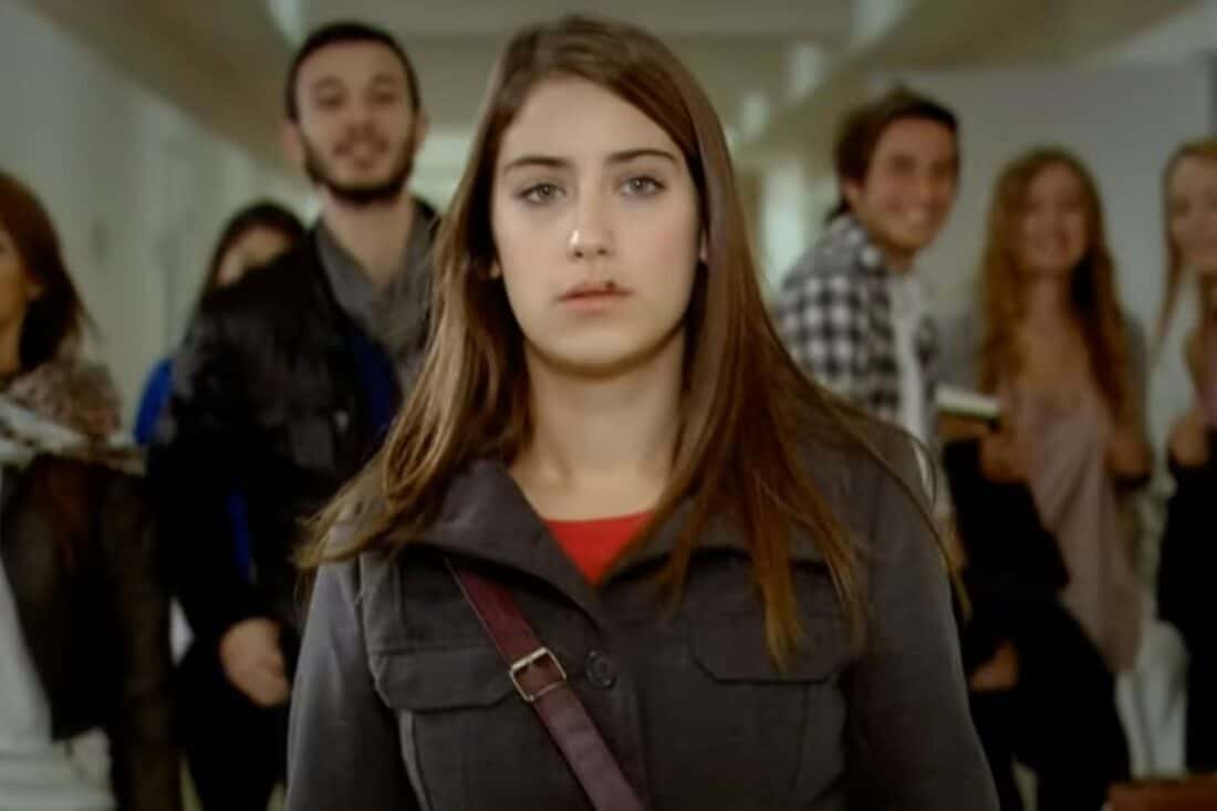 Feriha enfrentou a escola de cabeça erguida apesar das críticas e humilhações