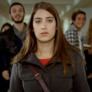 Feriha enfrentou a escola de cabeça erguida apesar das críticas e humilhações