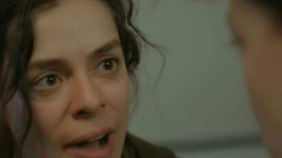 Barrar furiosa confronto Tise em busca de respostas sobre Sirin, em cena dramática de 'Força de Mulher'.