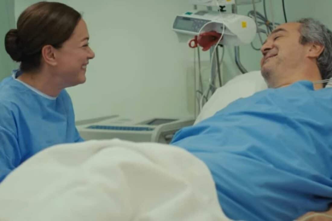 Enver e Hatice conversando sobre sua recuperação em Força de Mulher
