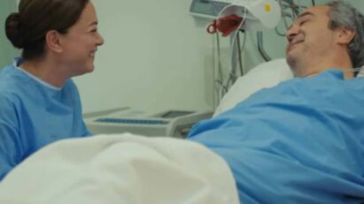 Enver e Hatice conversando sobre sua recuperação em Força de Mulher