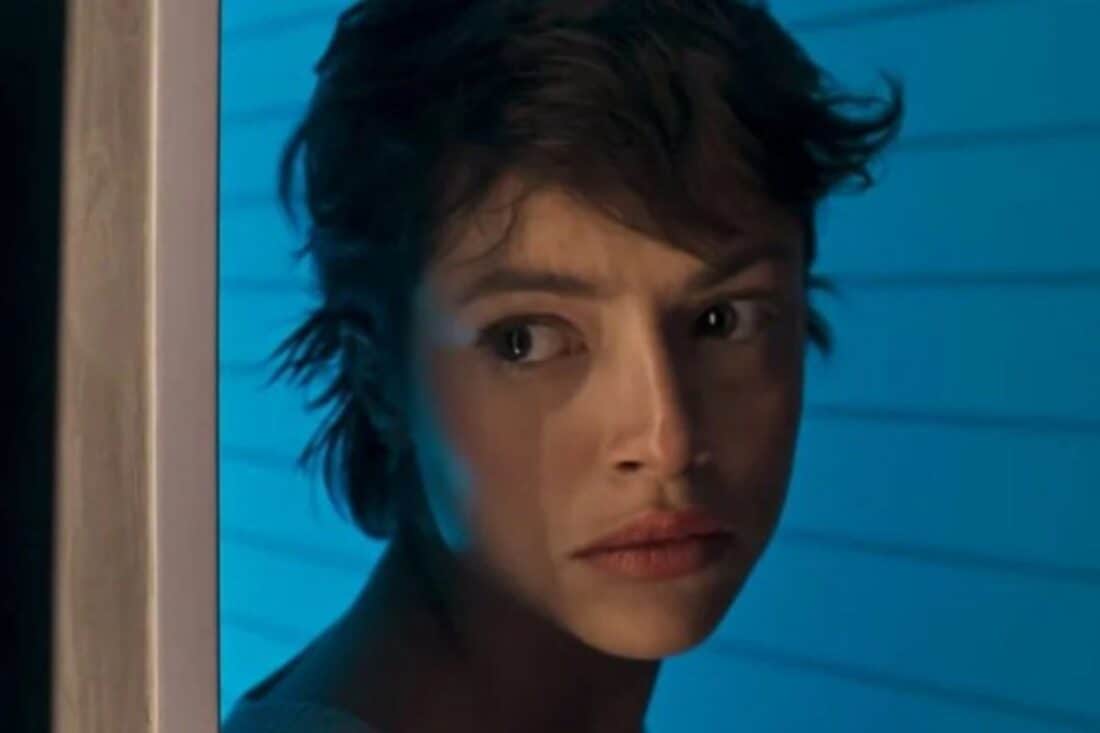 Luma segue Mércia e rouba bolsa com pen-drive em convento