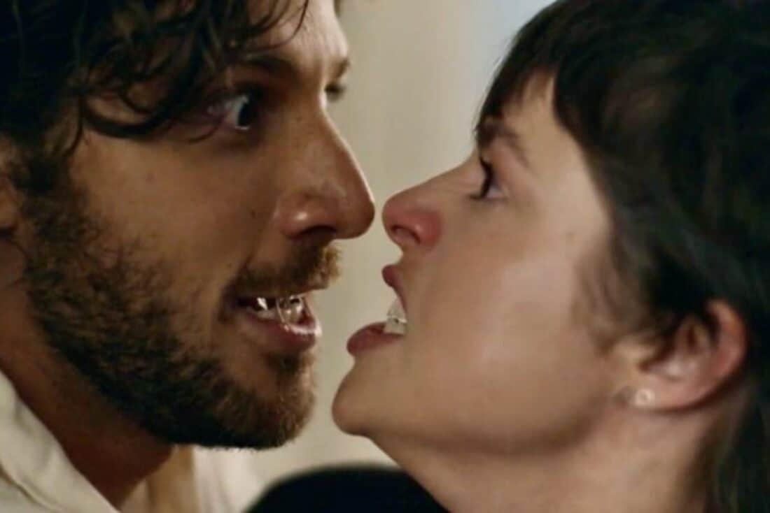 Cena de Mania de Você com Mavi oferecendo suborno a Luma, em um dos momentos de humor que mais agradou os telespectadores