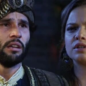 Momento final de Asher e Joana ao lado de seus filhos