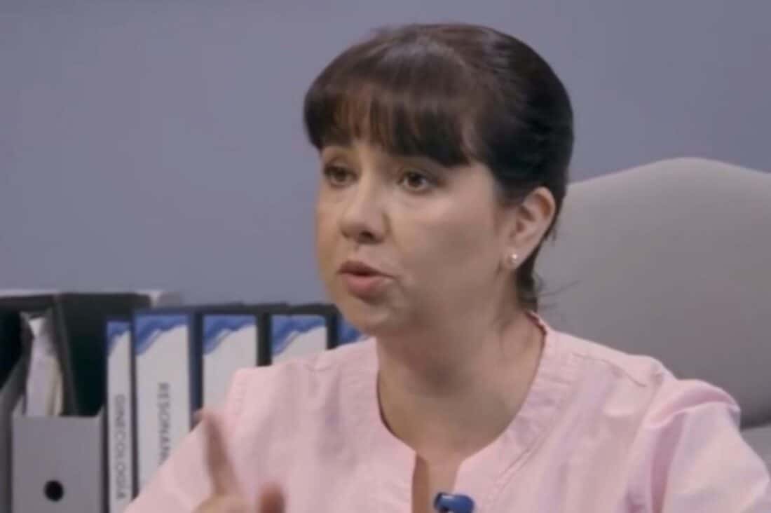 Enfermeira Nélida em cena emocional de Contigo Sim