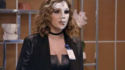 Cena dramática de Samanta sendo expulsa do Hospital Vega após surto violento.