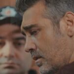 Sarp sendo preso na frente de seus filhos no aniversário de Doruk