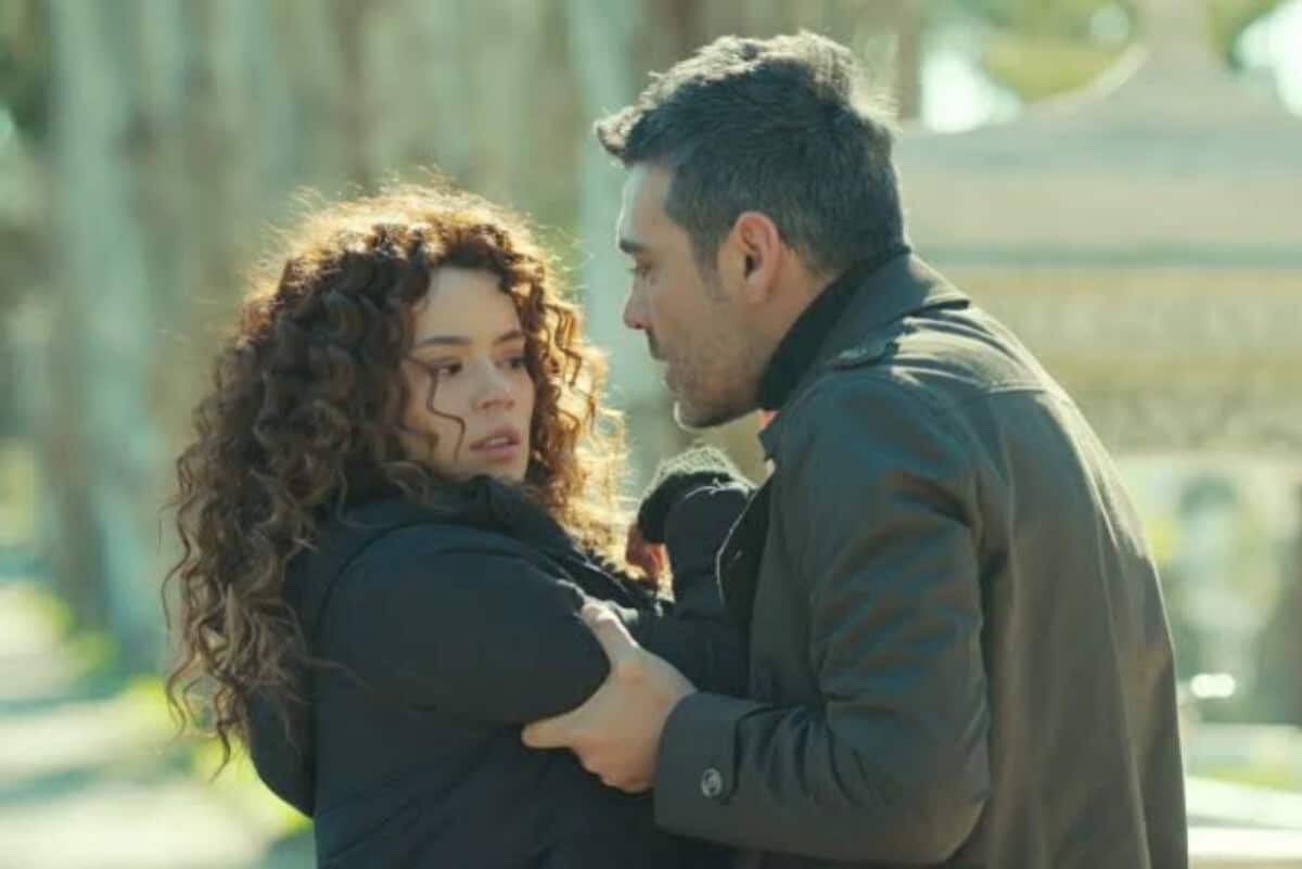 Sirin assustado ao ser confrontado por Sarp