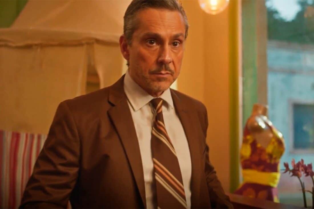 Tico Leonel, personagem de Alexandre Nero, sendo acusado de homicídio no final de No Rancho Fundo