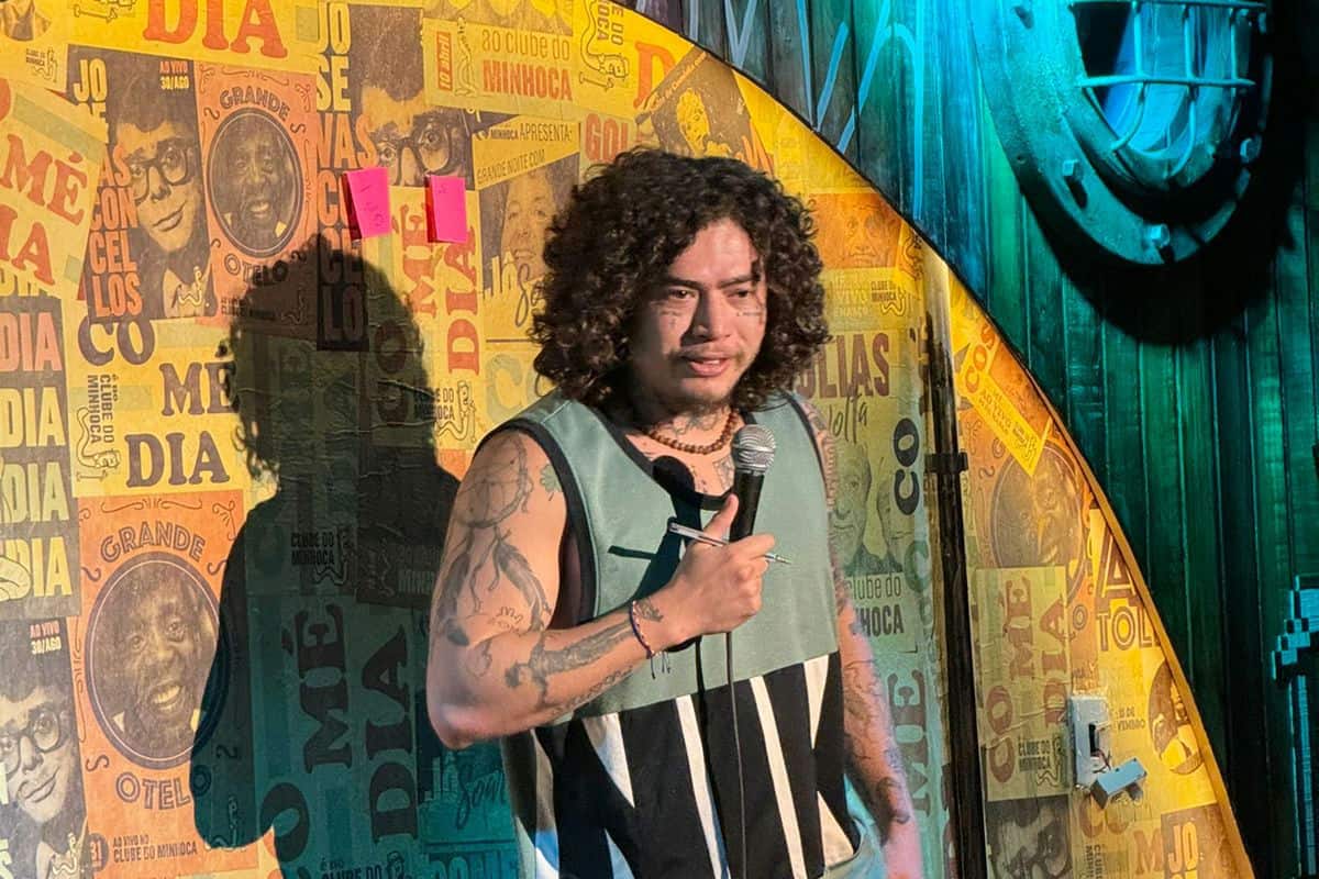 Whindersson Nunes apresenta espetáculo de humor em três sessões em Goiânia neste sábado