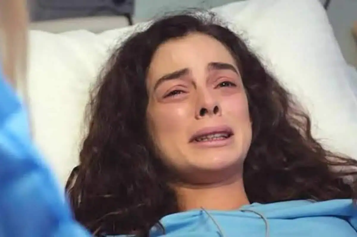 Bahar descobre que Sirin é a única doadora compatível de medula