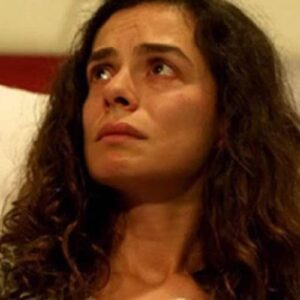 Bahar se emociona ao saber que encontrou um doador compatível em Força de Mulher