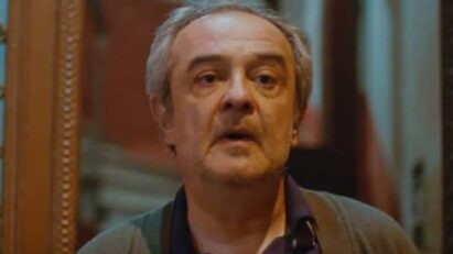 Enver confrontando Sirin e Hatice em cena tensa de Força de Mulher