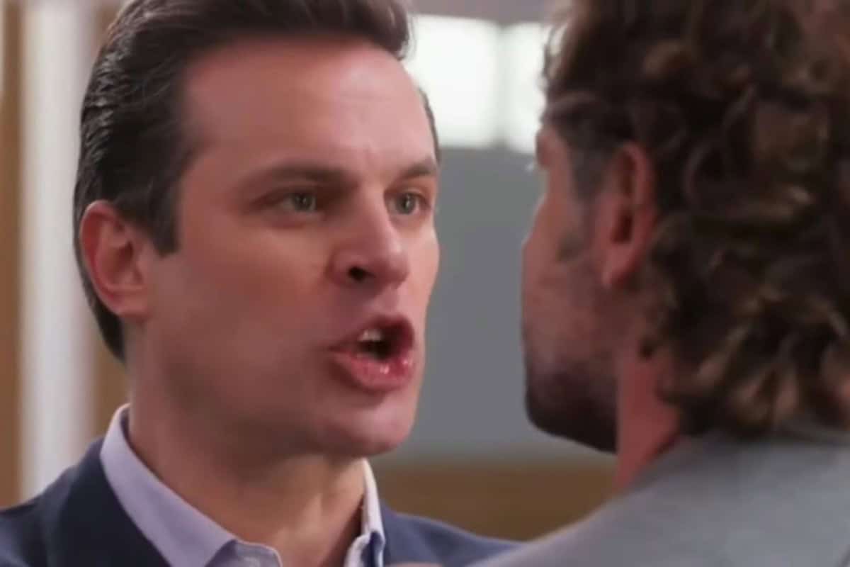 Fausto acusando Memo de ser amante de Daniela no hospital