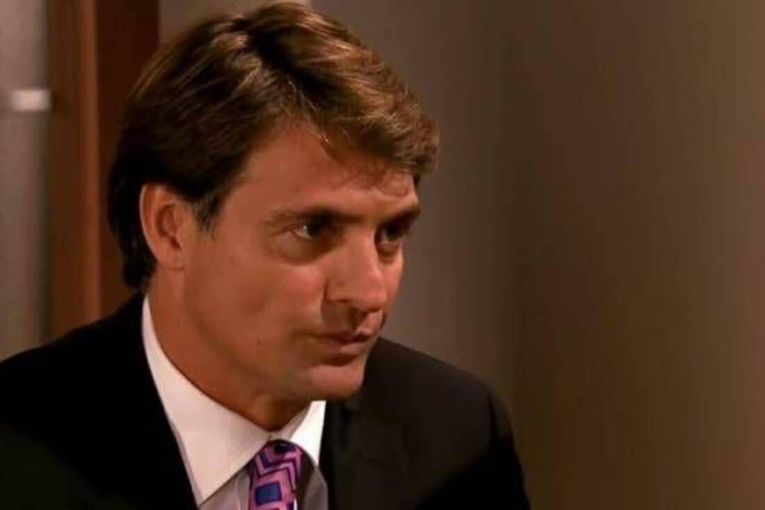 Jerônimo investiga a morte de Rafael e desconfia de Josefina